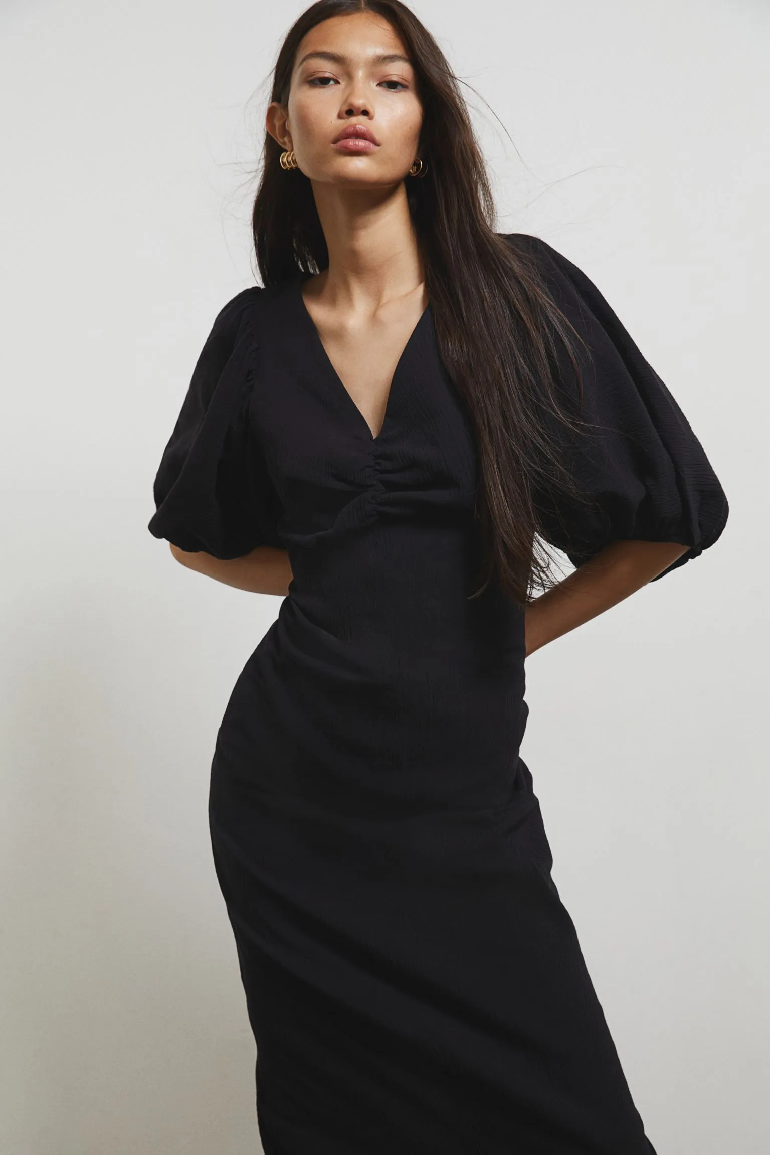 H&M Balloon-Sleeved dress, black