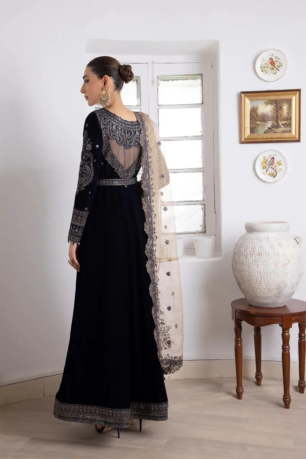 Iznik | Festive Velvet 23 | IV-35 SHAMS