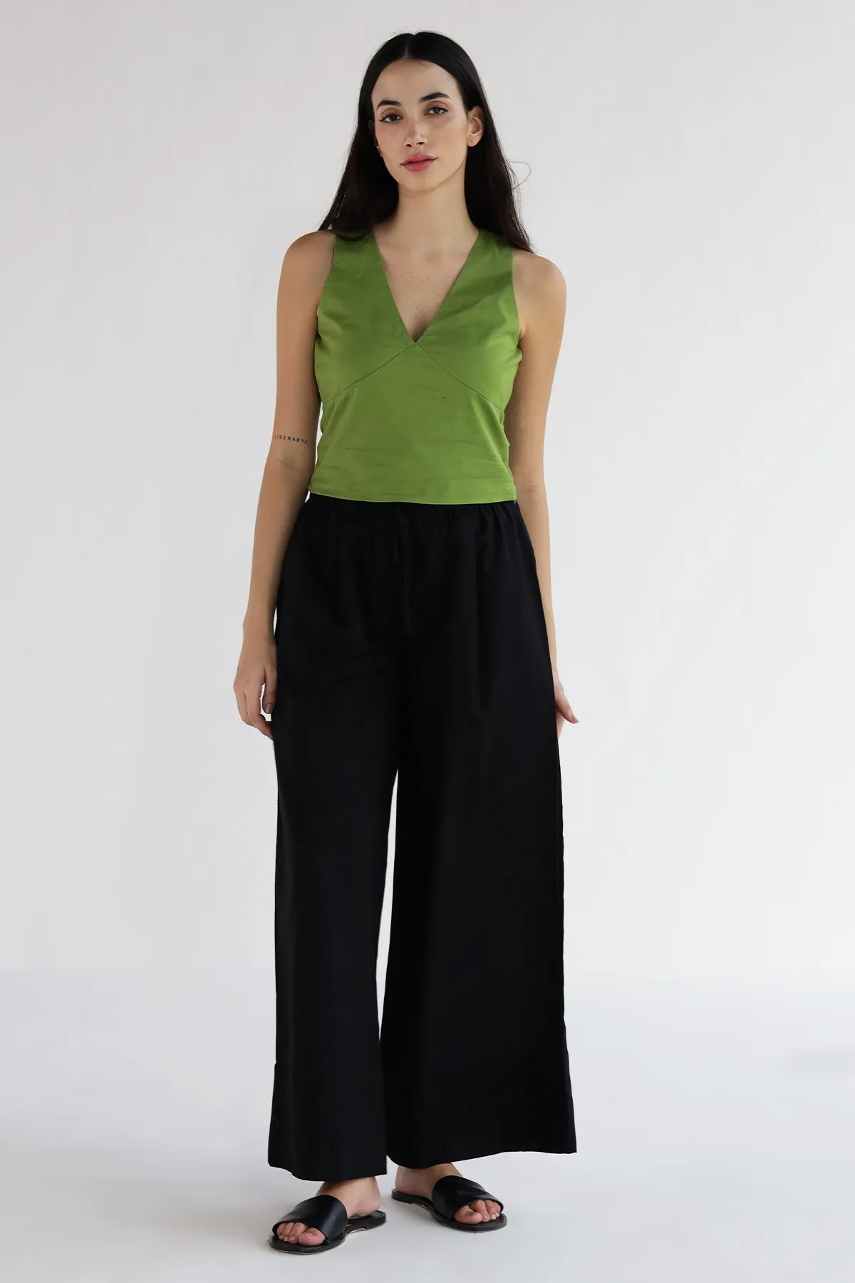 Wide-Leg Pants : Black